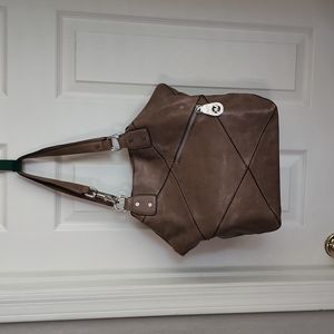 Michael kors jet set leater tote.